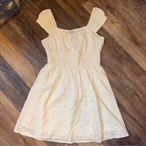 Old Navy Small Mini Dress Cream Eyelet Cap Sleeve